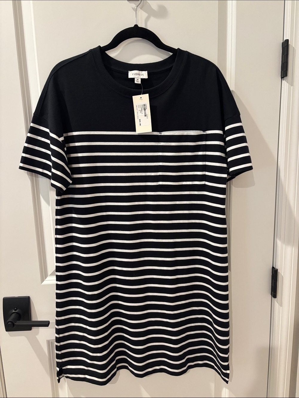 Evereve Emersyn T-Shirt Dress Black with White Stripes Women’s Size M NWT - Picture 4 of 6